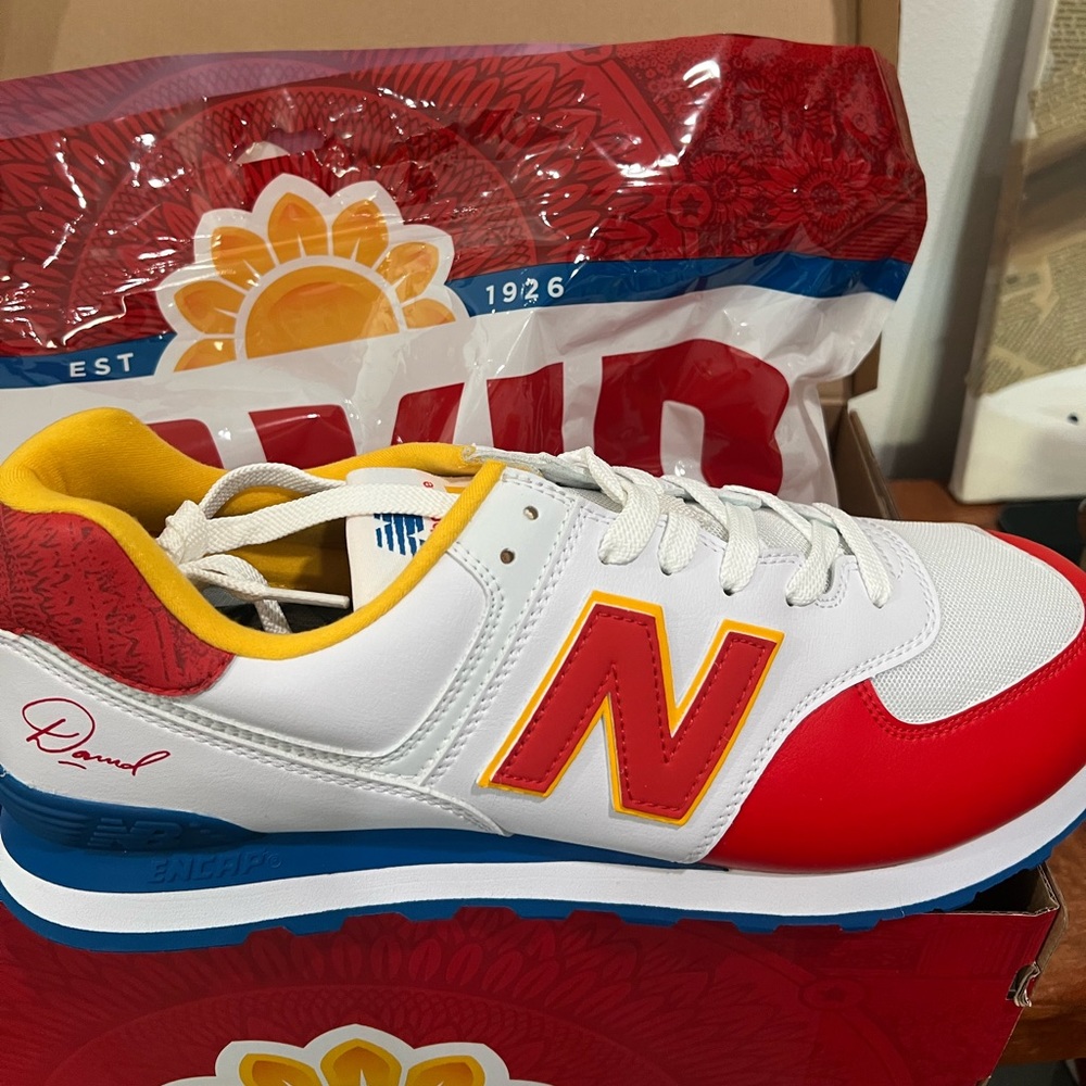 New Balance size 13 David Sunflower seeds 574 model